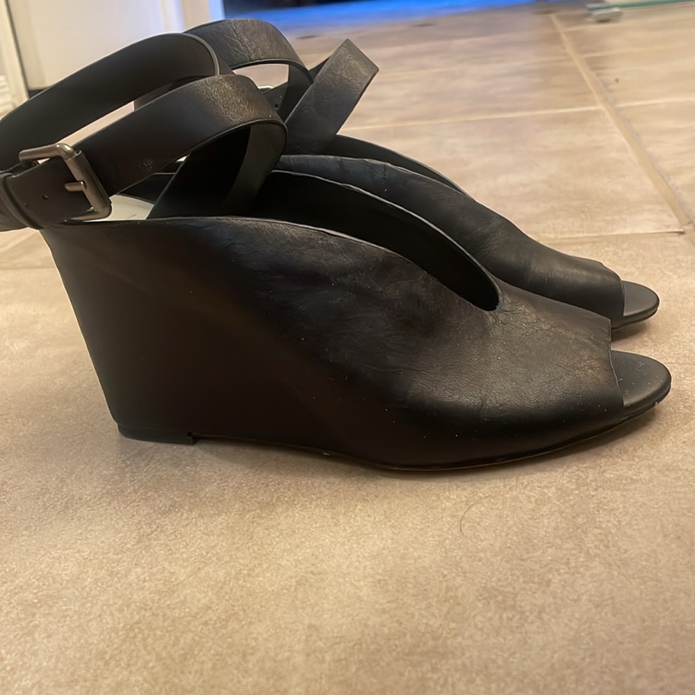 1 State Felidia Leather Wedges - Picture 3 of 7